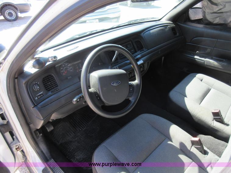 image for item I6452 2008 Ford Crown Victoria Police Interceptor