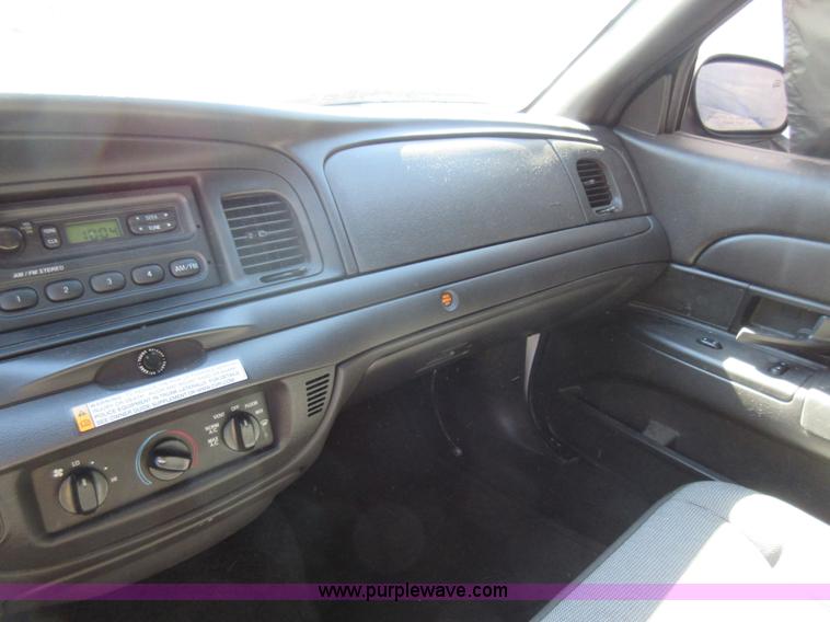 image for item I6452 2008 Ford Crown Victoria Police Interceptor