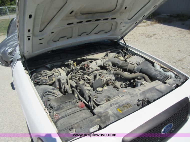 image for item I6452 2008 Ford Crown Victoria Police Interceptor