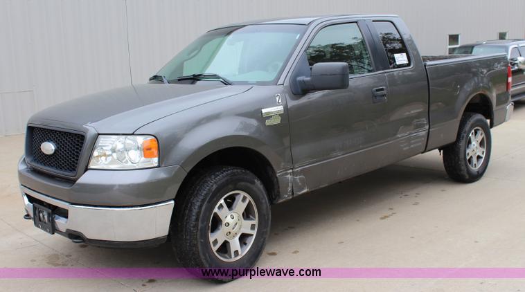 image for item J3623 2006 Ford F150 SuperCab pickup truck