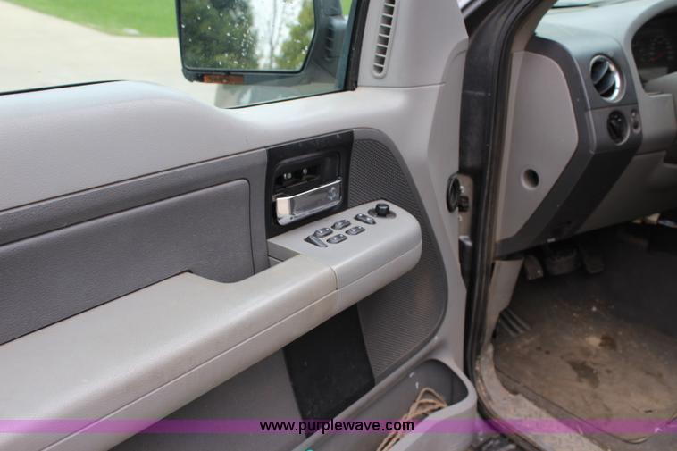 image for item J3623 2006 Ford F150 SuperCab pickup truck