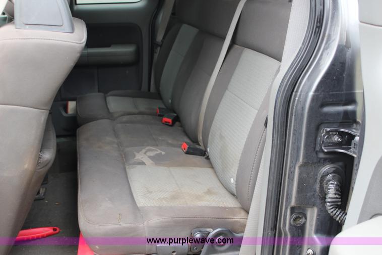 image for item J3623 2006 Ford F150 SuperCab pickup truck