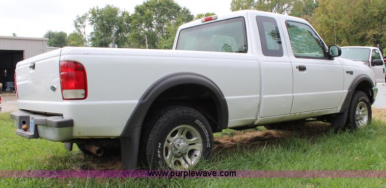 image for item J3625 2000 Ford Ranger SuperCab pickup truck