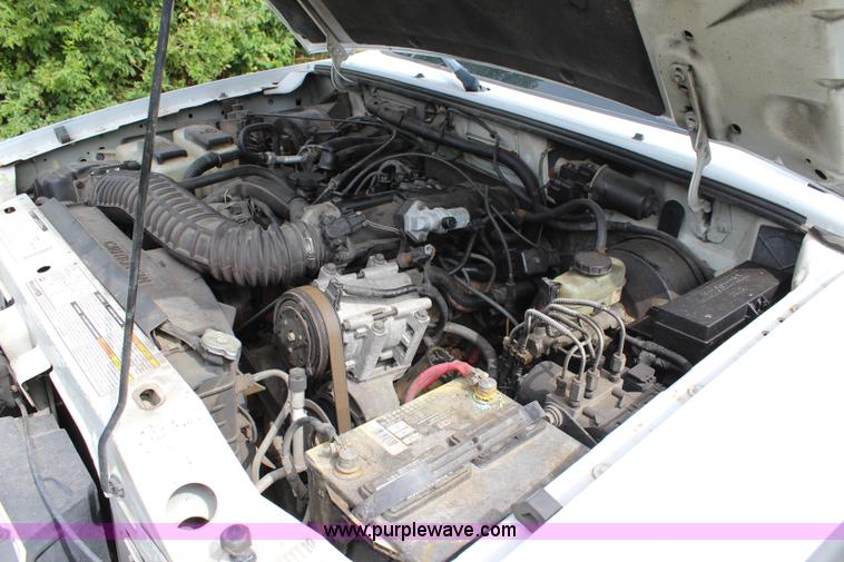 image for item J3625 2000 Ford Ranger SuperCab pickup truck