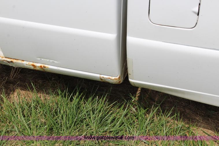 image for item J3625 2000 Ford Ranger SuperCab pickup truck