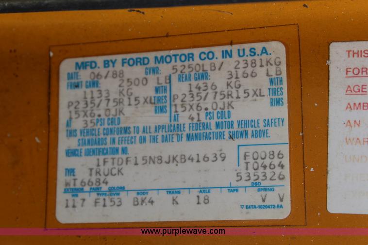 image for item J3627 1988 Ford F150 flatbed pickup truck