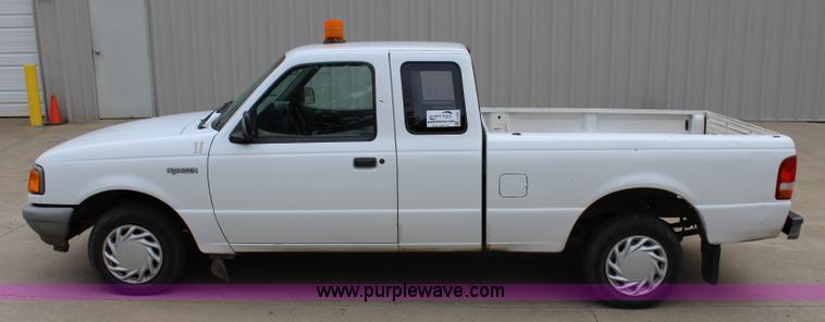 image for item J3629 1997 Ford Ranger SuperCab pickup truck