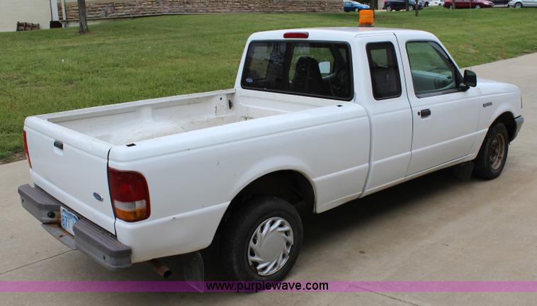 image for item J3629 1997 Ford Ranger SuperCab pickup truck