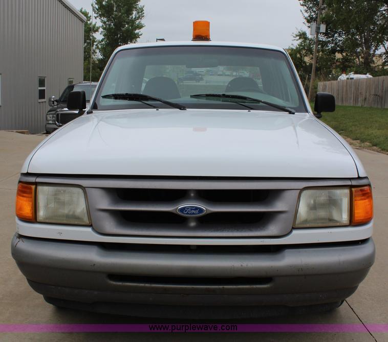 image for item J3629 1997 Ford Ranger SuperCab pickup truck