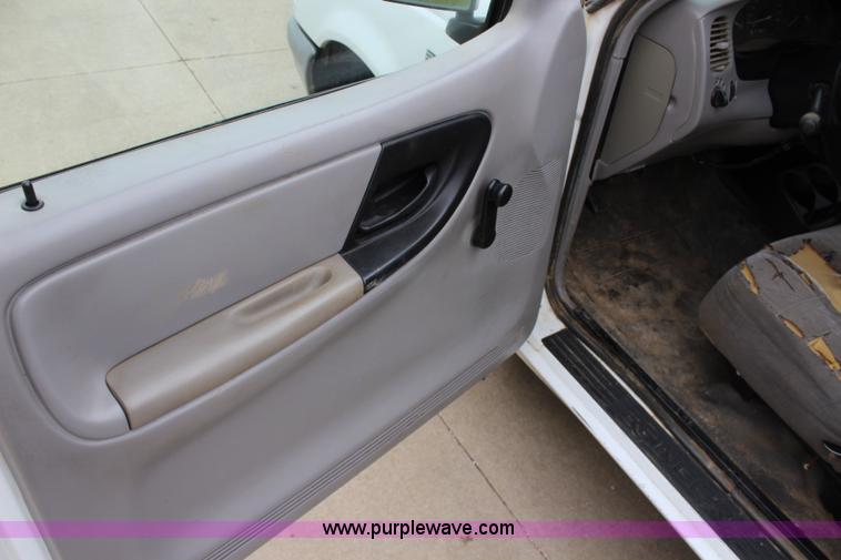 image for item J3629 1997 Ford Ranger SuperCab pickup truck