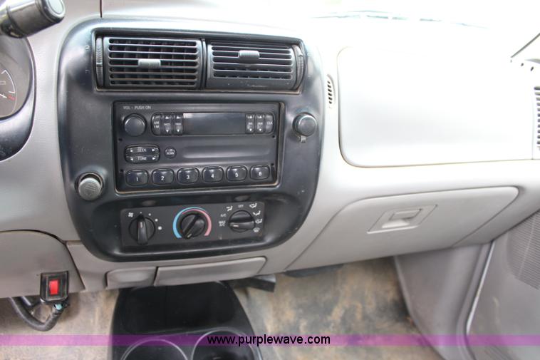 image for item J3629 1997 Ford Ranger SuperCab pickup truck