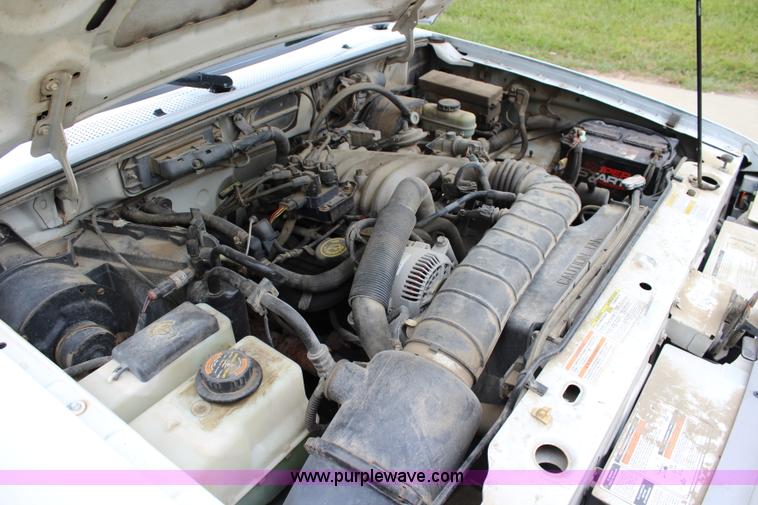 image for item J3629 1997 Ford Ranger SuperCab pickup truck