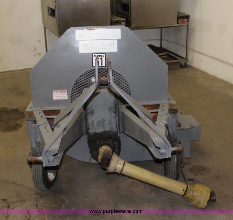 Olathe Manufacturing 61 blower in Olathe, KS Item J3735 sold Purple