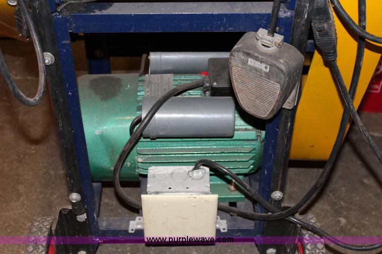 image for item J3744 Wire stripping machine