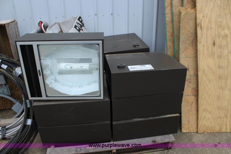 image for item J3746 (12) pole light hoods