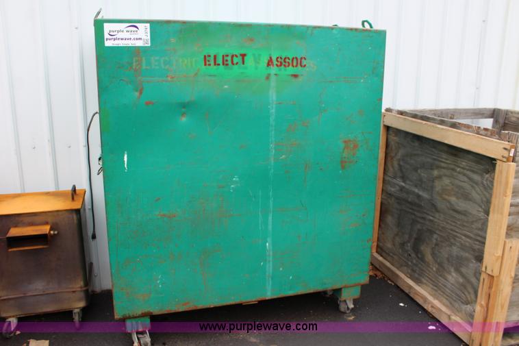 image for item J3747 Job box