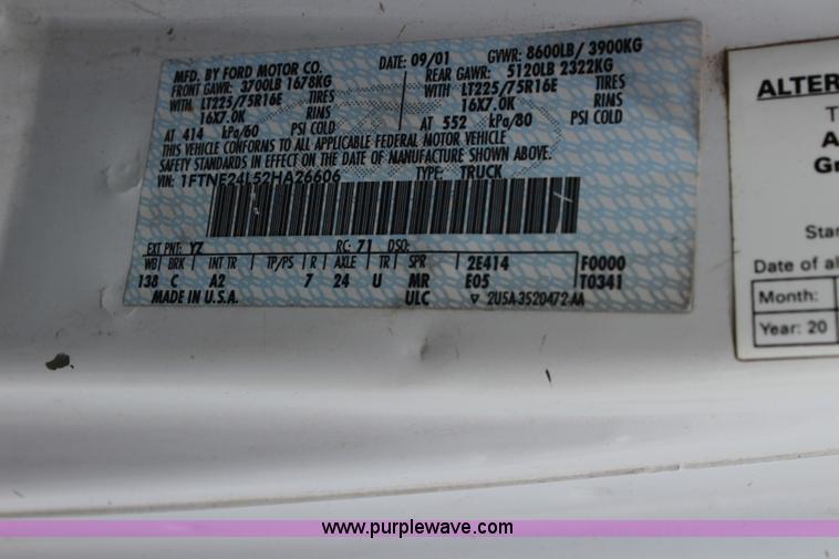 image for item J3749 2002 Ford Econoline E250 van