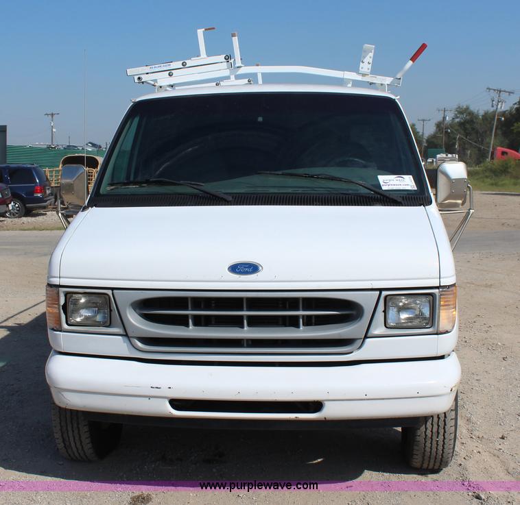 image for item J4376 1997 Ford Econoline E250 van