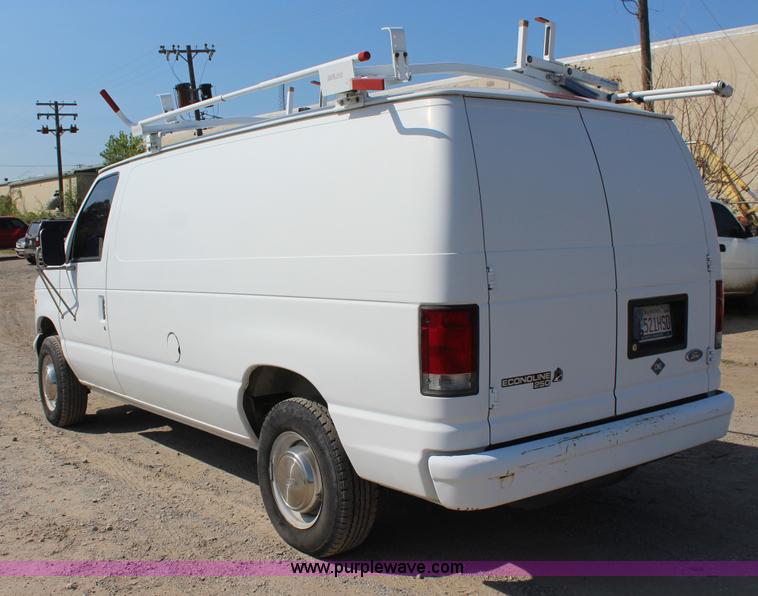 image for item J4376 1997 Ford Econoline E250 van