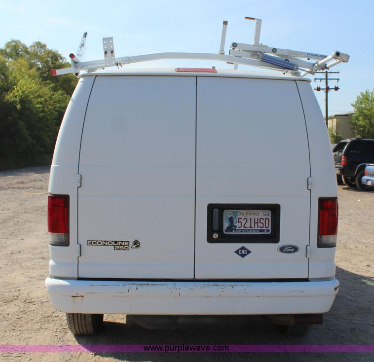image for item J4376 1997 Ford Econoline E250 van