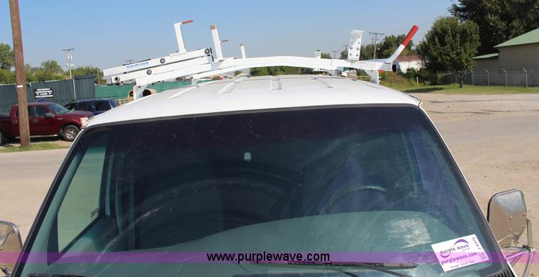 image for item J4376 1997 Ford Econoline E250 van