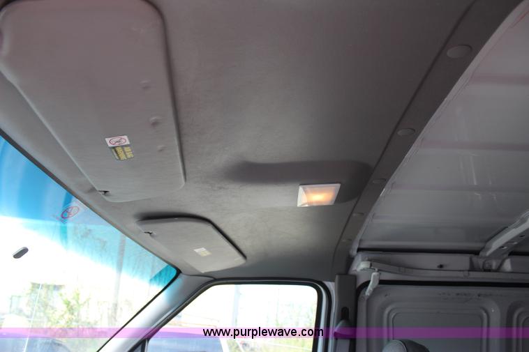 image for item J4376 1997 Ford Econoline E250 van