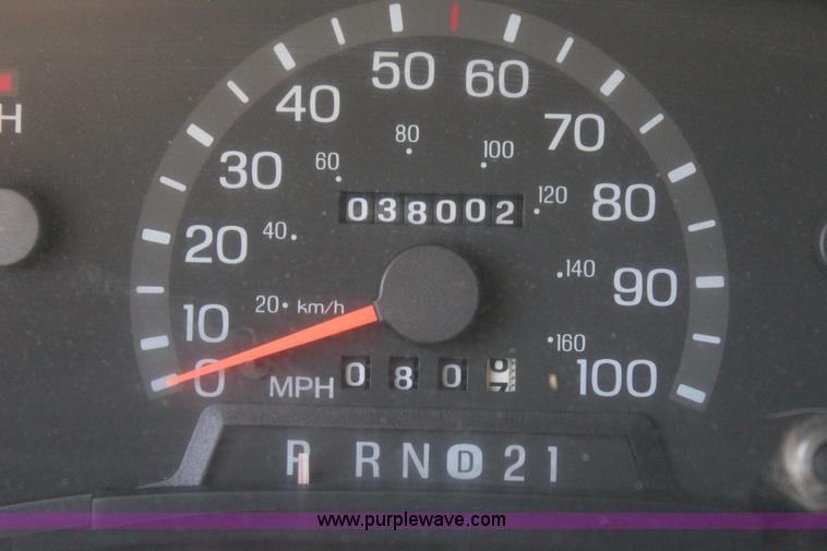 image for item J4376 1997 Ford Econoline E250 van