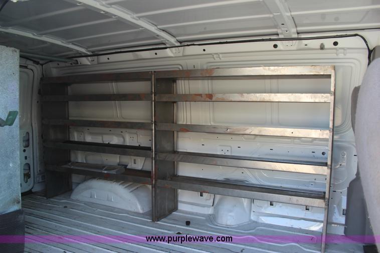 image for item J4376 1997 Ford Econoline E250 van