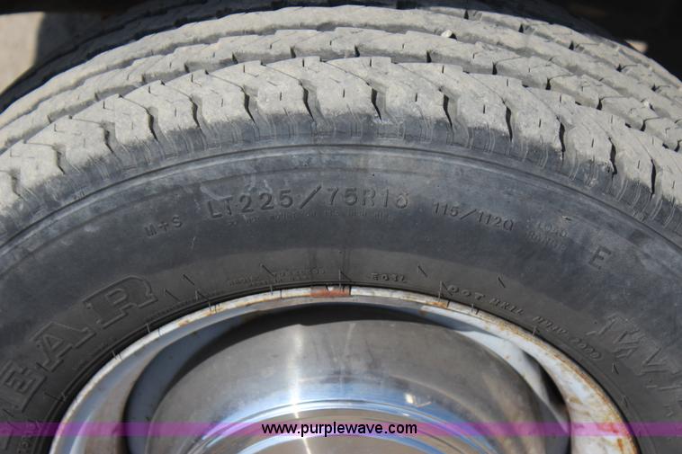 image for item J4376 1997 Ford Econoline E250 van