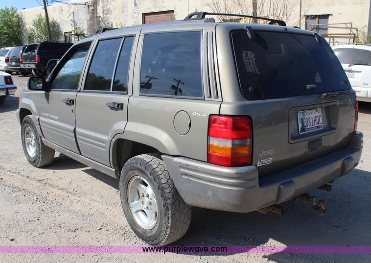 image for item J4378 1998 Jeep Grand Cherokee Laredo SUV