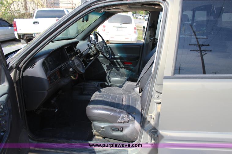 image for item J4378 1998 Jeep Grand Cherokee Laredo SUV