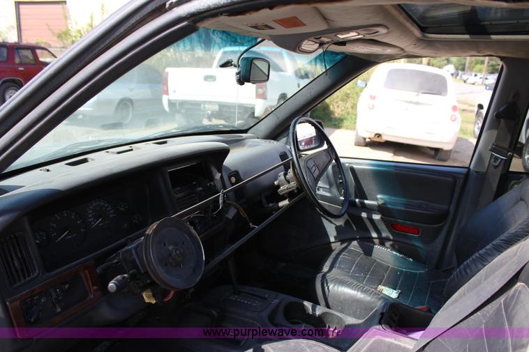 image for item J4378 1998 Jeep Grand Cherokee Laredo SUV