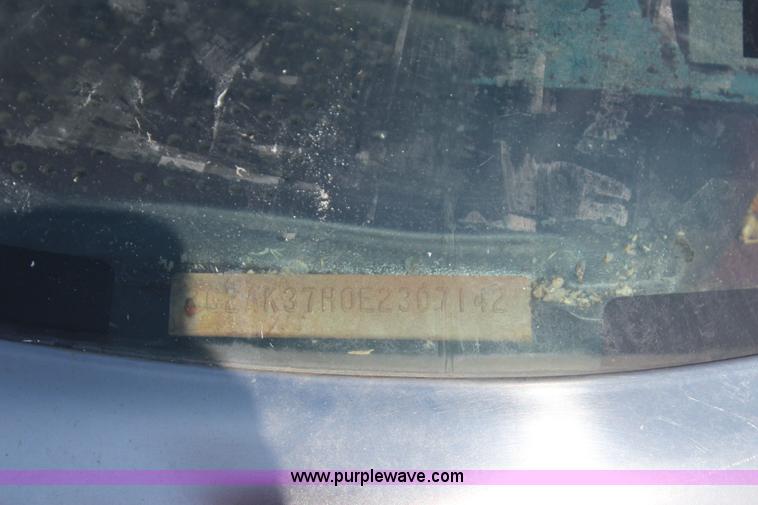 image for item J4379 1984 Pontiac Grand Prix LE