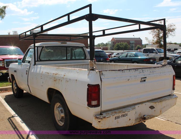 image for item J4382 1989 Dodge D350 pickup truck