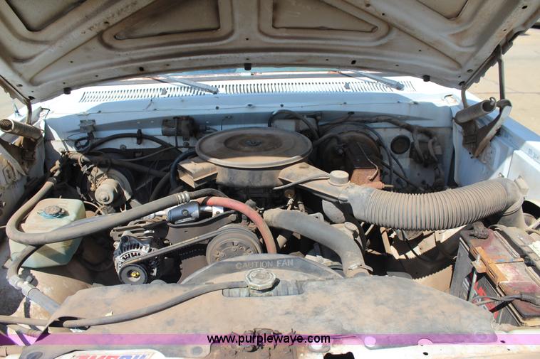 image for item J4382 1989 Dodge D350 pickup truck