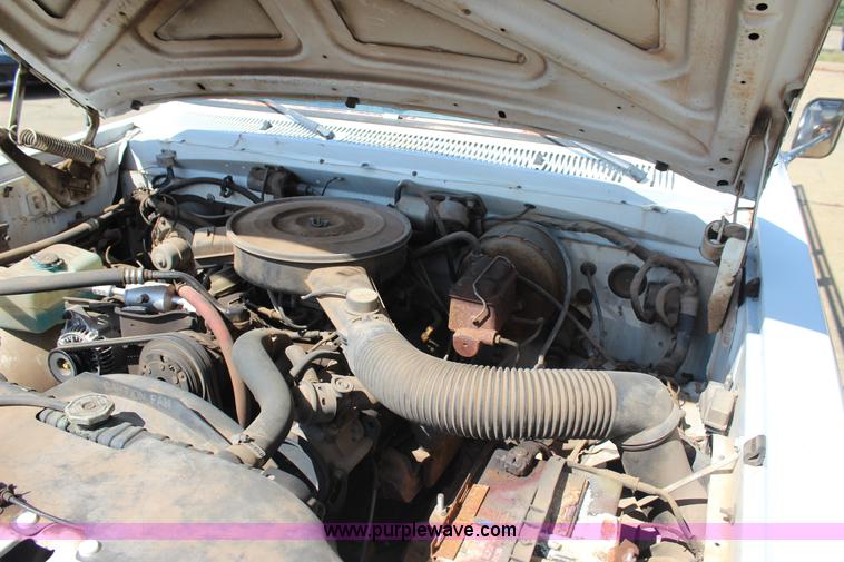 image for item J4382 1989 Dodge D350 pickup truck