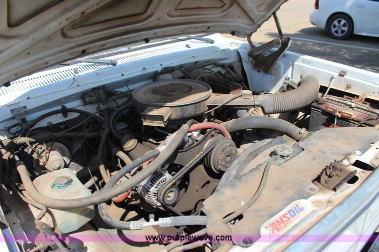 image for item J4382 1989 Dodge D350 pickup truck