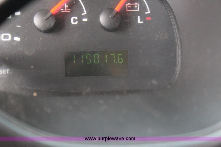 image for item J4388 2008 Ford Econoline E450 bus
