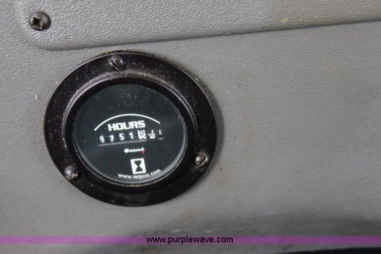 image for item J4388 2008 Ford Econoline E450 bus