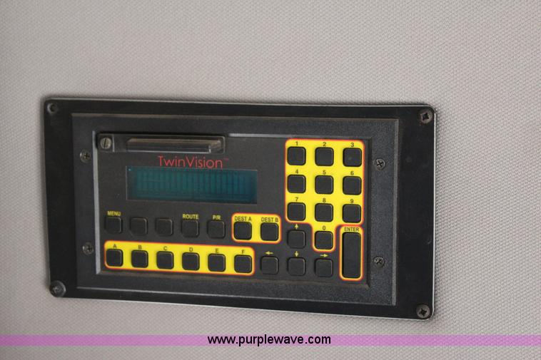 image for item J4388 2008 Ford Econoline E450 bus