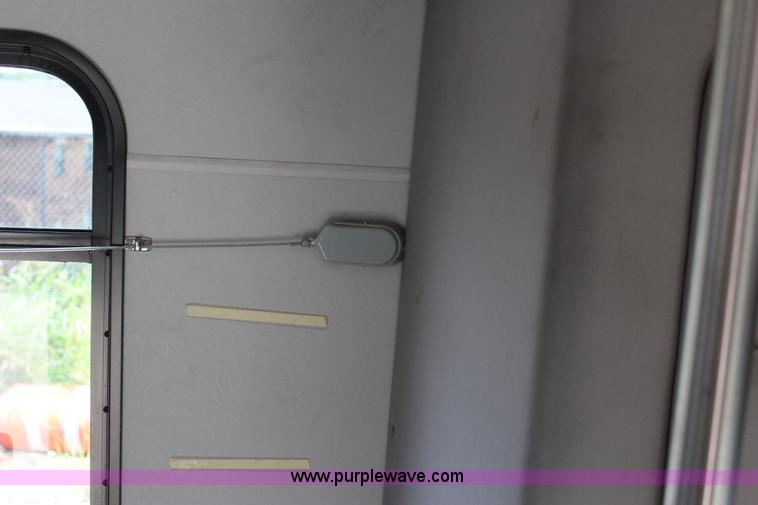 image for item J4388 2008 Ford Econoline E450 bus