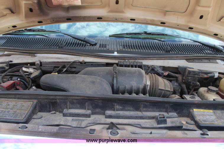 image for item J4388 2008 Ford Econoline E450 bus