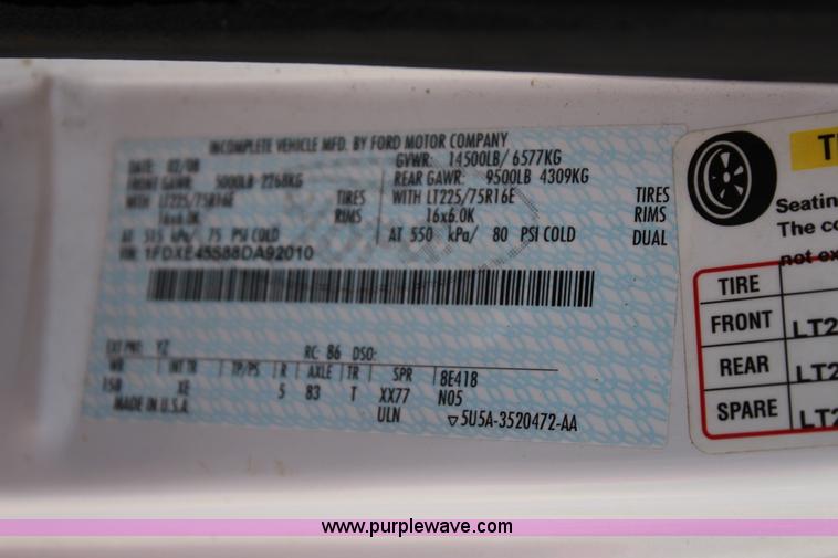 image for item J4388 2008 Ford Econoline E450 bus