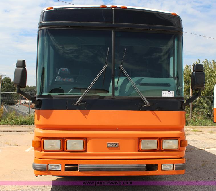 image for item J4391 2000 Blue Bird Commercial Bus