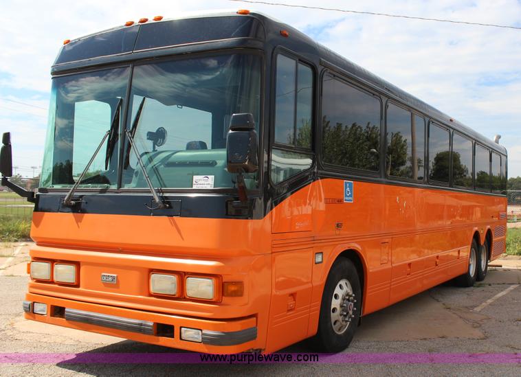 image for item J4391 2000 Blue Bird Commercial Bus