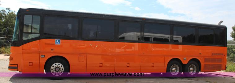 image for item J4391 2000 Blue Bird Commercial Bus