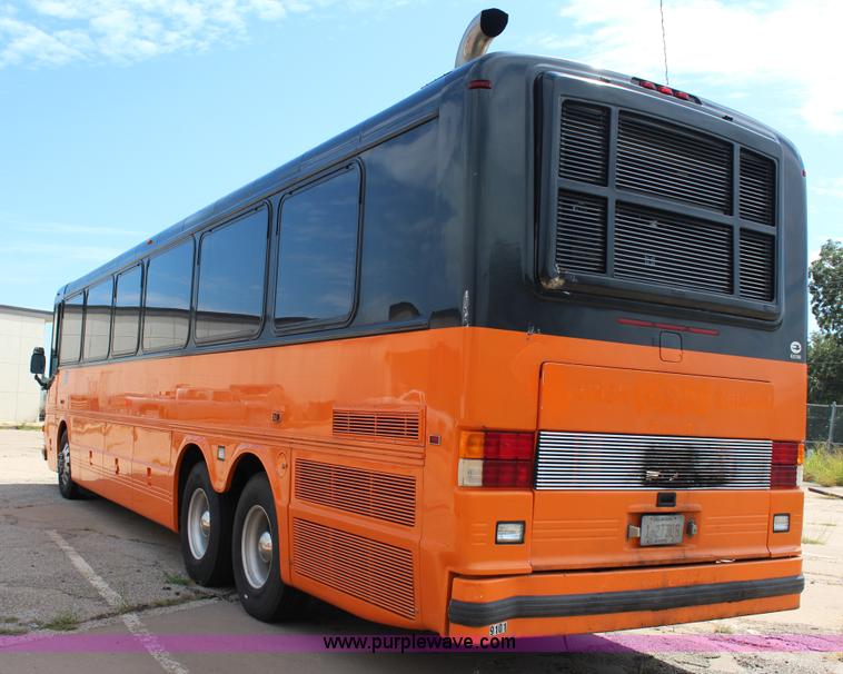 image for item J4391 2000 Blue Bird Commercial Bus