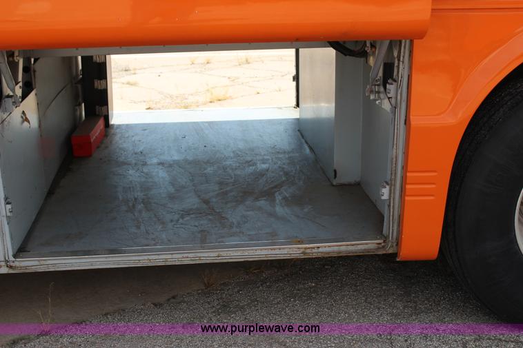 image for item J4391 2000 Blue Bird Commercial Bus