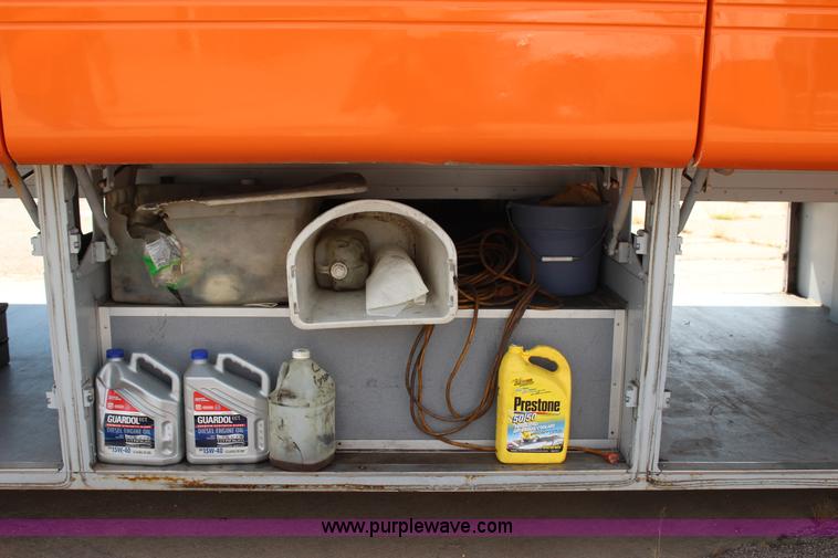 image for item J4391 2000 Blue Bird Commercial Bus