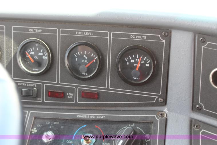 image for item J4391 2000 Blue Bird Commercial Bus